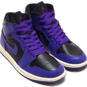 Nike Air Jordan 1 Women's Black/purple size 6 basketball shoes